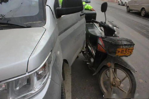 轎車托運注意事項,轎車里睡覺注意事項,轎車長期停放注意事項