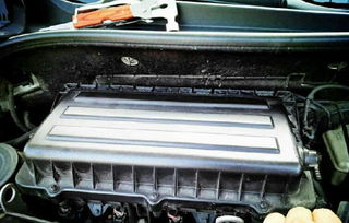 更換汽車空氣濾清器的注意事項(xiàng)