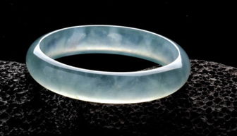 帶翡翠手鐲注意事項