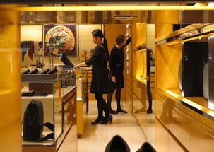 導(dǎo)購(gòu)員與顧客注意事項(xiàng)