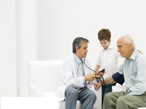 更換降壓藥的注意事項(xiàng),服用降壓藥的注意事項(xiàng),降壓藥減量注意事項(xiàng)