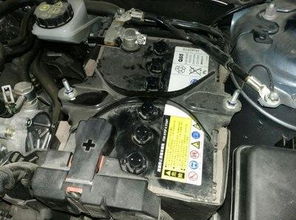 換汽車電瓶注意事項(xiàng),換電瓶需要注意事項(xiàng),新?lián)Q電瓶注意事項(xiàng)