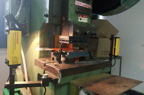 沖壓人員安全注意事項(xiàng)