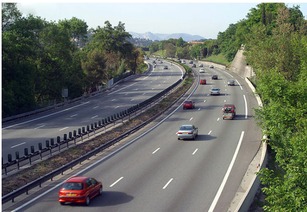 高速公路超車(chē)注意事項(xiàng)