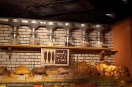 開(kāi)面包店需要注意哪些問(wèn)題,面包店陳列注意事項(xiàng),加盟面包店注意事項(xiàng)