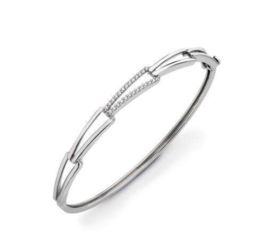 白金手鐲佩戴注意事項