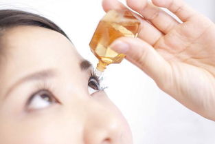 滴眼藥的注意的注意事項(xiàng)哪項(xiàng)不妥