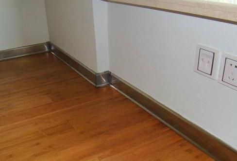 安踢腳線的注意事項(xiàng),實(shí)木踢腳線安裝注意事項(xiàng),踢腳線取暖器注意事項(xiàng)