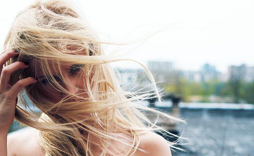 你的眼神遲了太多年才讀懂