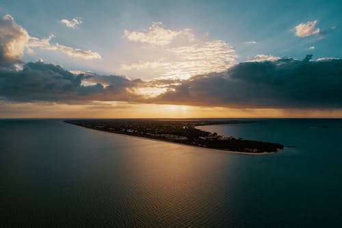 爽文重生之金融大亨吳凡李詩琳小說章節(jié)閱讀