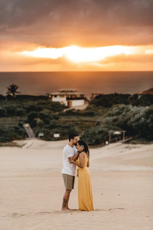 賜君一生孤寂虐愛(ài)小說(shuō)姜茴?lèi)偹无韧暾骈喿x