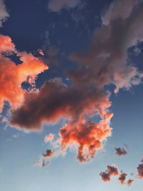 現(xiàn)代詩(shī)人愛(ài)國(guó)的經(jīng)典詩(shī)歌