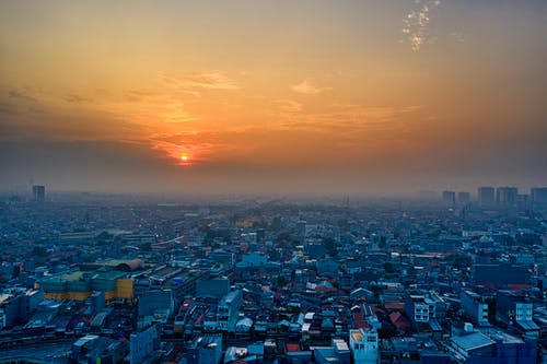 生活本不易，何必為難自己散文