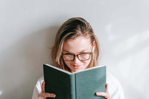 幼兒園散文詩歌《春姑娘的悄悄話》說課稿