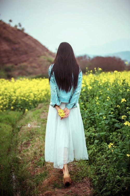 qq經(jīng)典傷感說說心情短語：恨，有時是誤用了愛的力量