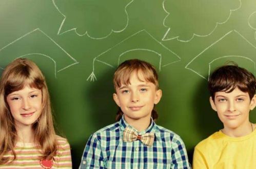 以文化知識為基礎(chǔ)英語